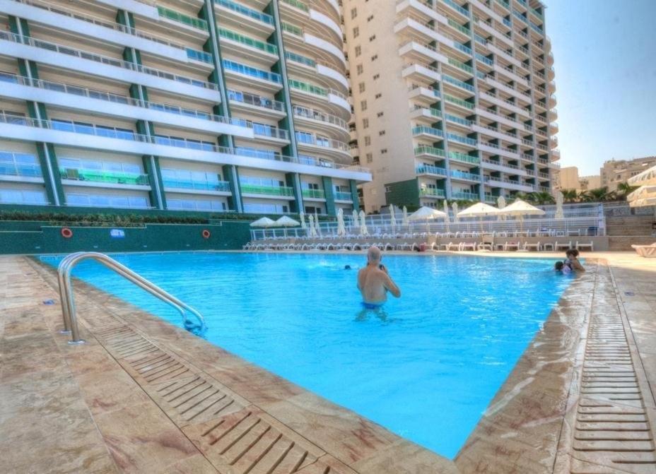 Luxury Apt With Side Seaviews And Pool, Best Location Sliema Exterior photo